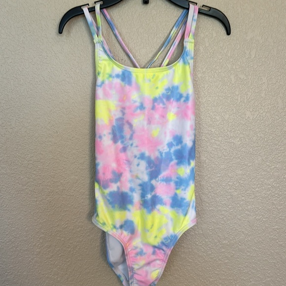 Set of girls one piece swimsuits size 6. - Picture 8 of 12